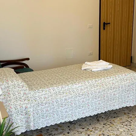 Casa Per Ferie Eden Cusmano Oda ve Kahvaltı Roma